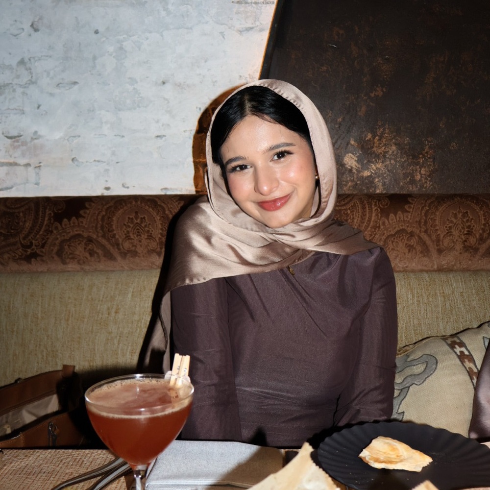 Meet your Posher, Khoula